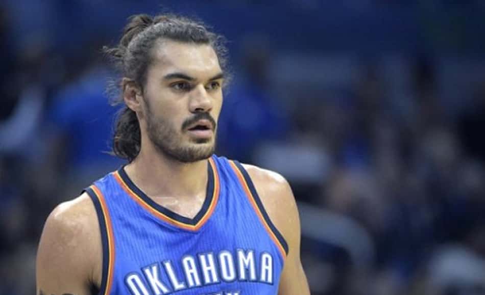 Steven Adams é trocado para o Pelicans