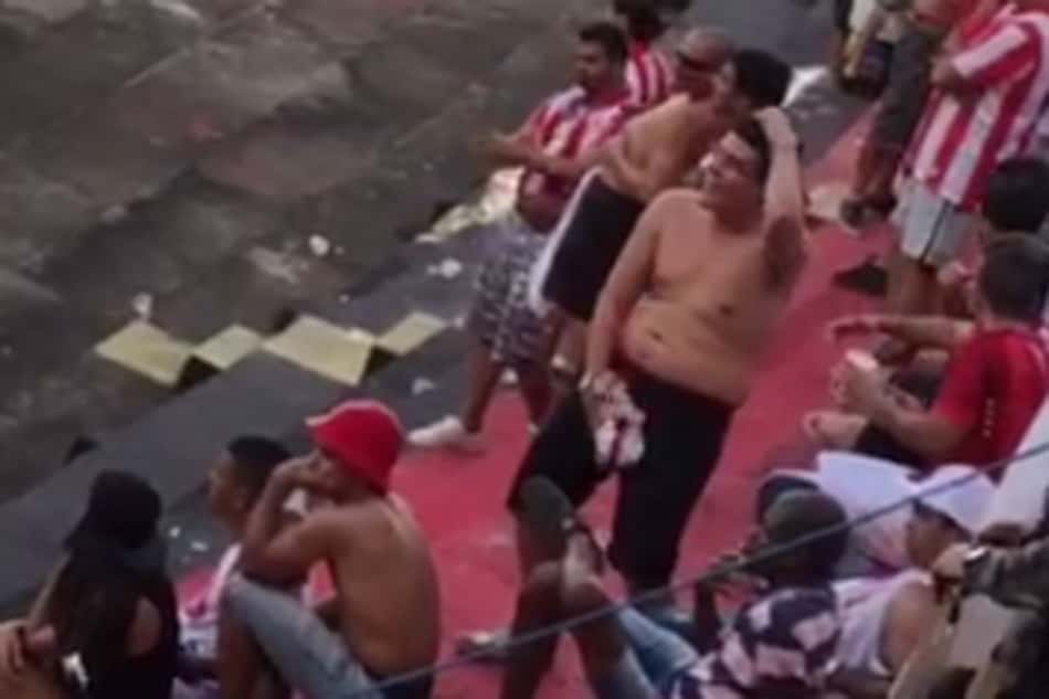 Torcedor do Náutico é visto fazendo gestos racistas para torcida do Sport