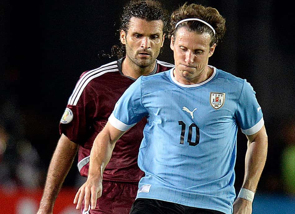 Atlético-PR confirma Rafael Galhardo, mas desiste de Forlán: "Não vai dar tempo"