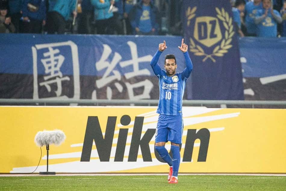 Jiangsu pode emprestar Alex Teixeira à Inter e levar Felipe Melo à China