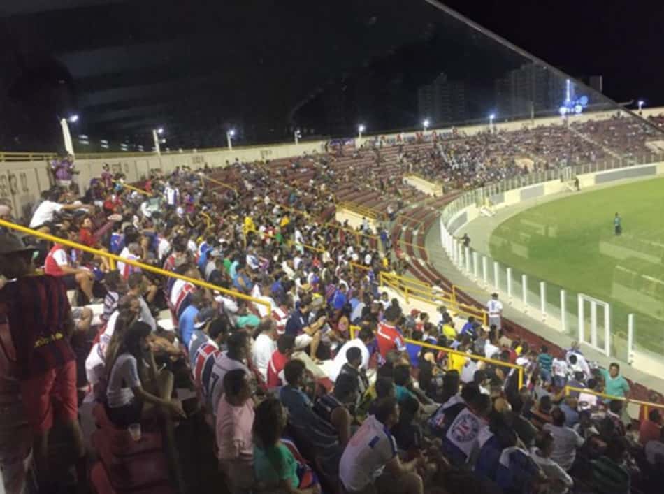 Bahia vence o Confiança-PE em noite de Hernane Brocador