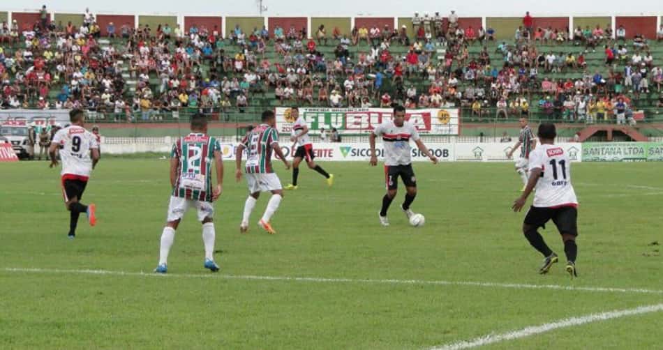 Flamengo de Guanambi e Fluminense de Feira de Santana (Foto: FBF)