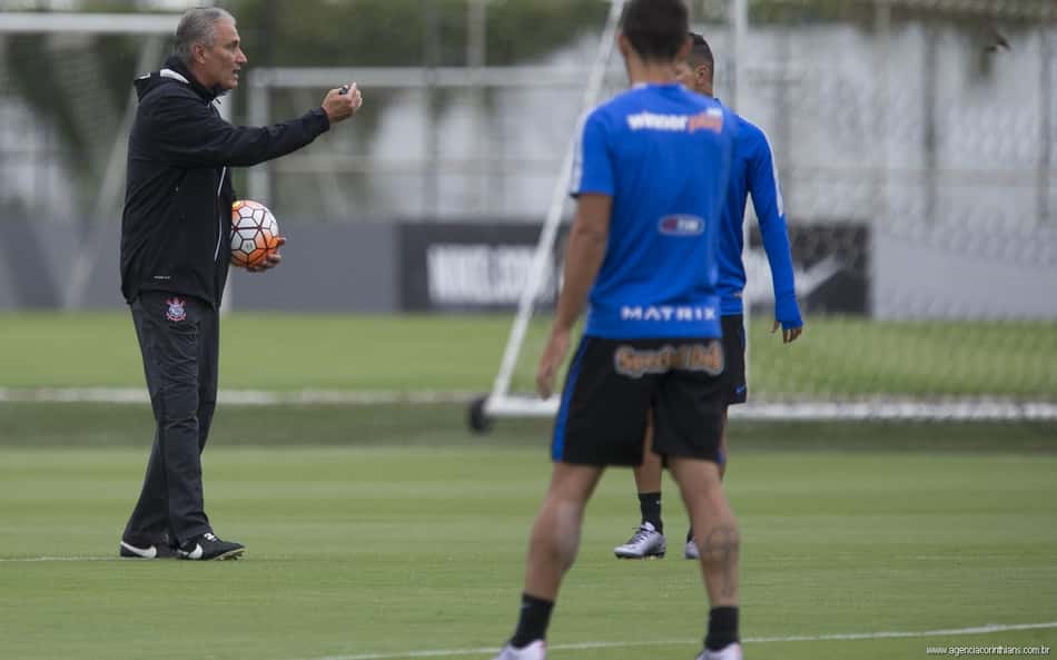 Em reestruturação, Corinthians é o time que mais erra passes no Paulista