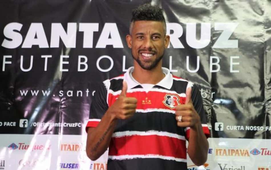 Léo Moura é novo pedido de Renato Gaúcho para Grêmio, diz site