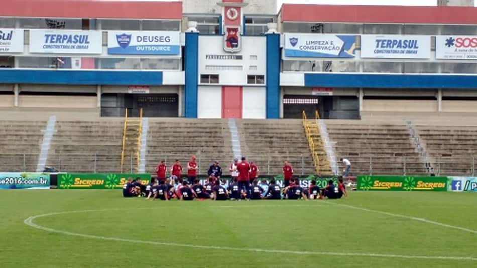 Tropeço em casa faz Paraná desistir de poupar jogadores no fim da primeira fase