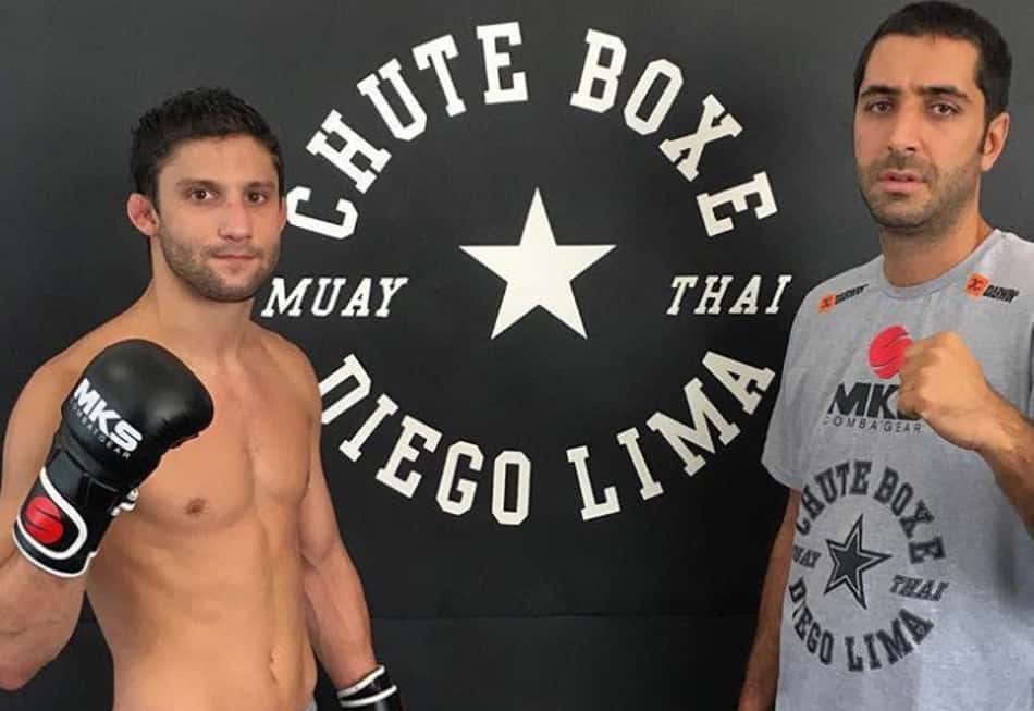 Allan Puro Osso posa ao lado do treinador Diego Lima (FOTO: Divulgação)