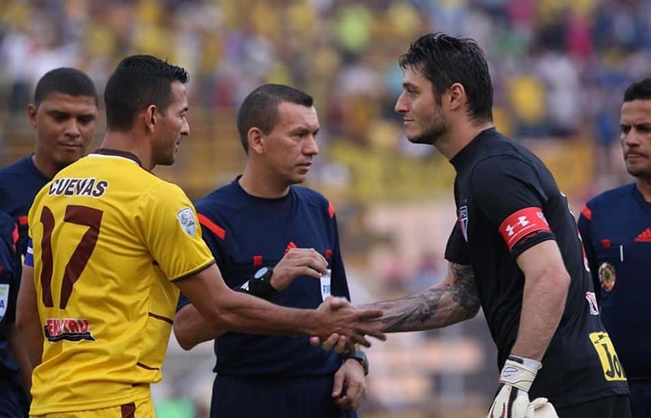 Denis fala em 'obrigação' por vaga e culpa falta de pontaria do São Paulo