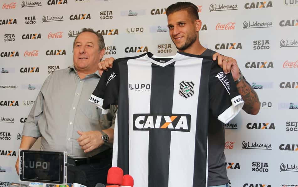 Rafael Moura é o novo reforço do Figueirense (Foto: Divulgação / Site Oficial do Figueirense)