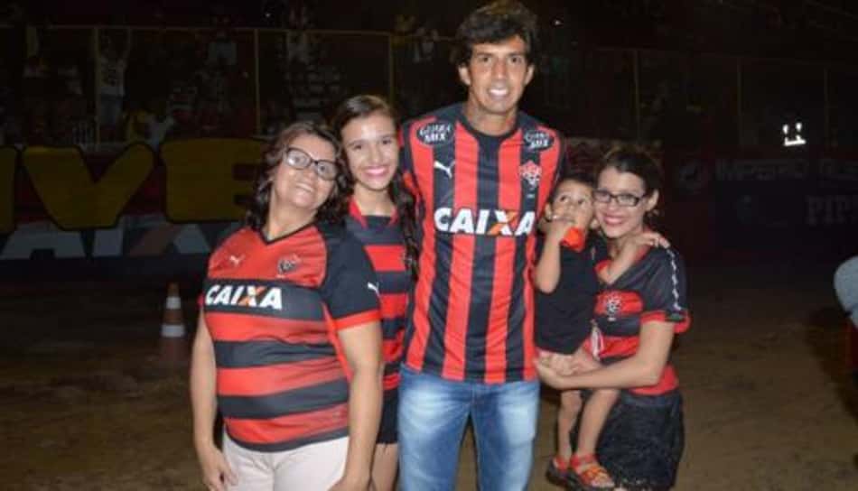 De volta ao Vitória, Victor Ramos promete trabalho e luta por títulos