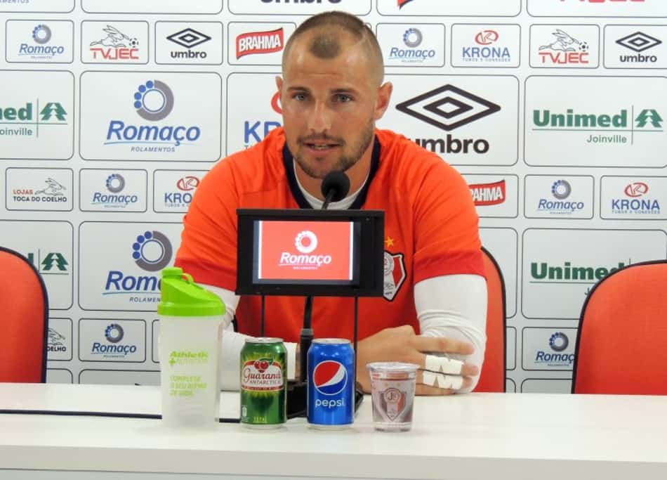 Diretoria do Joinville confirma venda de goleiro para o Sport