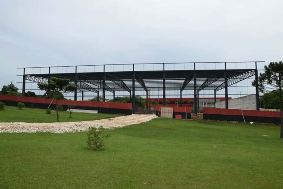 Com sobras da Arena, Atlético-PR constrói ginásio para grama sintética no CT do Caju