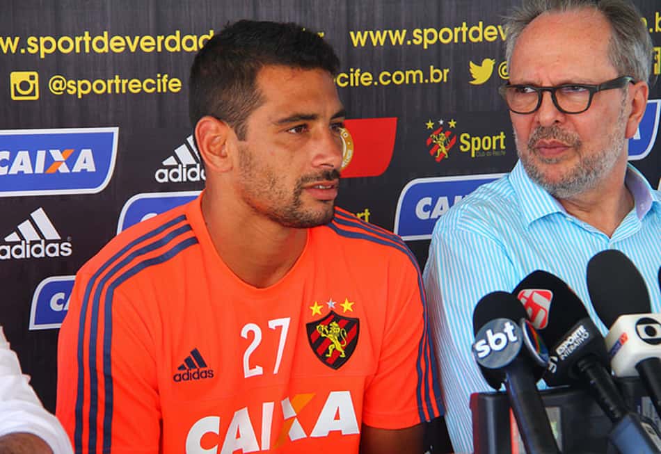 Regularizado, Diego Souza exalta reestreia pelo Sport em fase decisiva