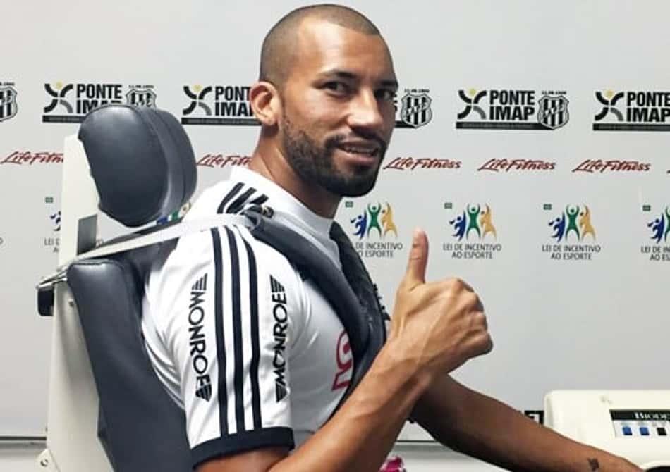 Zagueiro ex-Ponte Preta fica feliz com empate na estreia pelo turco