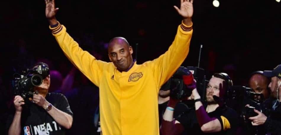 Antes do acidente, helicóptero de Kobe caiu 150 metros em 15 segundos