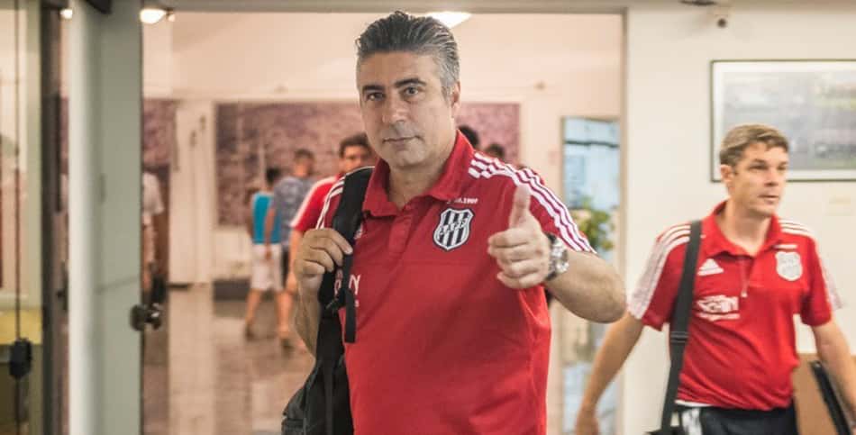 Alexandre Gallo repudia demissão e lamenta deixar o comando da Ponte