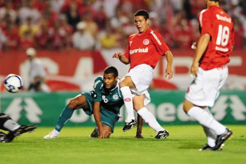 Quase 7 anos após estreia no futebol, Marquinhos Gabriel reencontra Tite