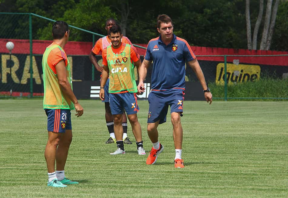 Sport só vai procurar novo técnico após semi do Estadual, diz cartola