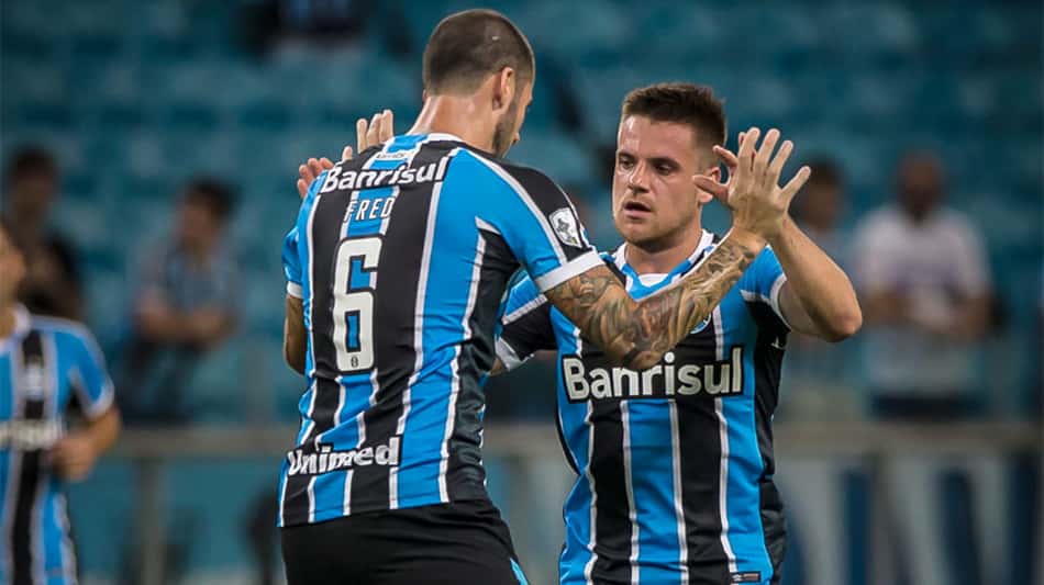 Jogo morno na Arena: Grêmio vence o Toluca e aguarda rival das oitavas