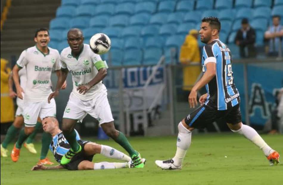 Grohe lamenta eliminação do Grêmio: 'Pedimos desculpas ao torcedor'