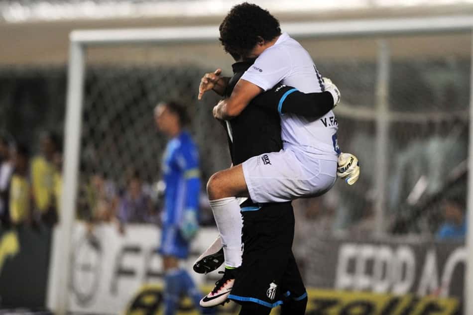 Ferraz vê injustiça em empate 'c…' e Dorival se defende de troca no Santos