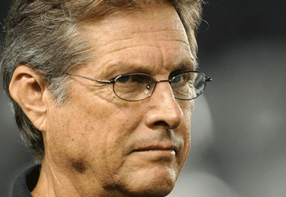 Sport anuncia a contratação do técnico Oswaldo de Oliveira