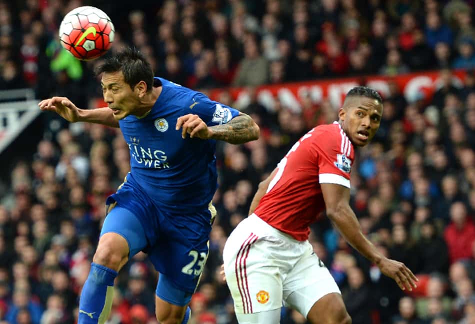 Maior vencedor da Premier League, o Manchester United pega o Leicester, atual campeão. Sábado às 8h30