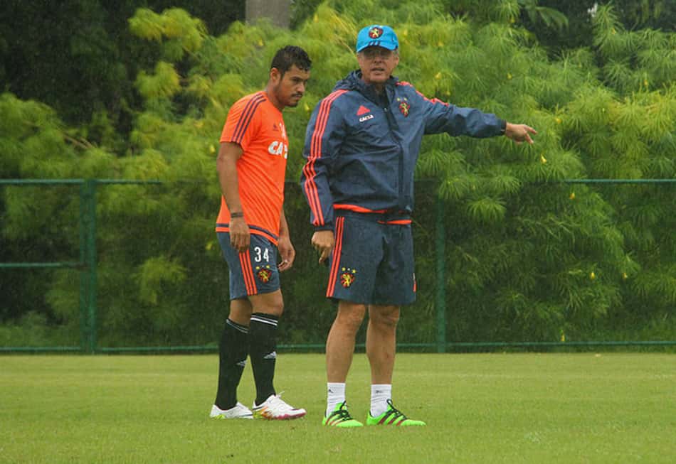 Oswaldo tem apenas uma dúvida para a decisão pernambucana