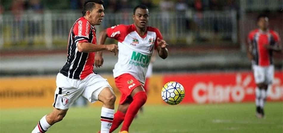 Com gol de Edson Ratinho, JEC vence e avança na Copa do Brasil