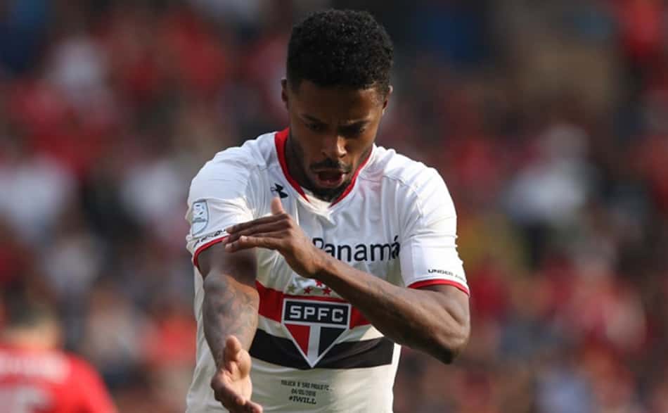 O jogo virou: torcida agora é para Michel Bastos se recuperar no SP