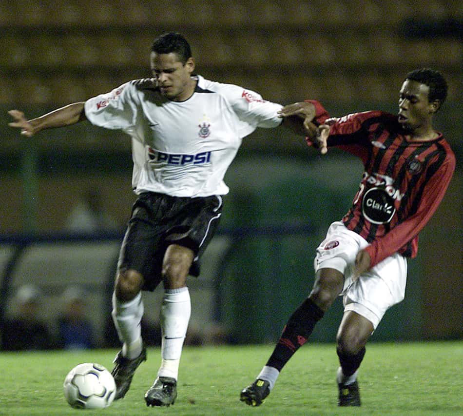 No aniversário do Pacaembu, Athletico revive goleada histórica em cima do Corinthians