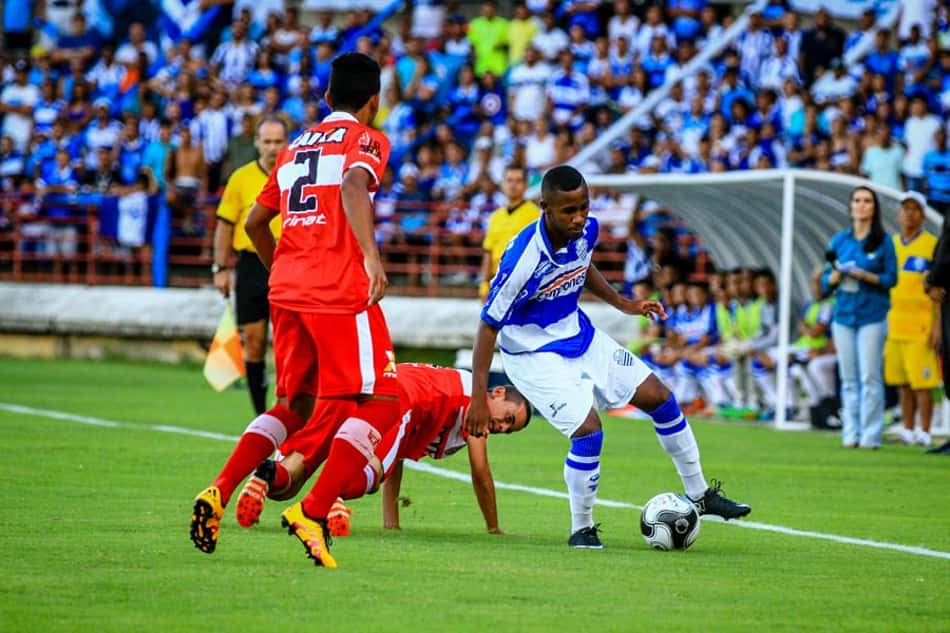 Em momentos opostos, CSA e CRB se enfrentam no Rei Pelé