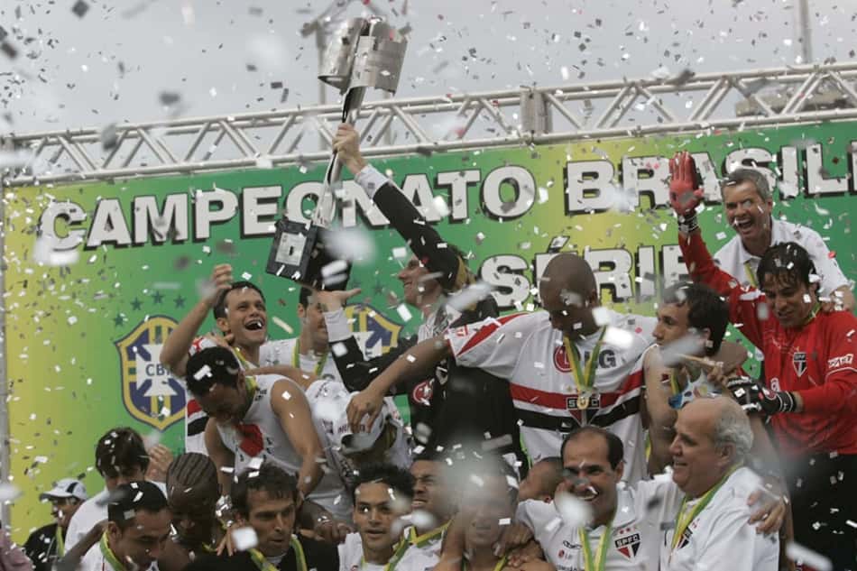 Veja como estavam os campeões na 15ª rodada do Campeonato Brasileiro