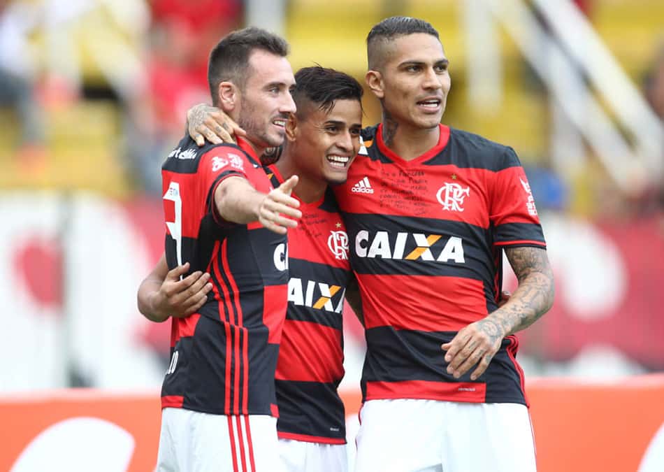 Com nova chance de virar líder, Fla visita o Sport na Arena Pernambuco