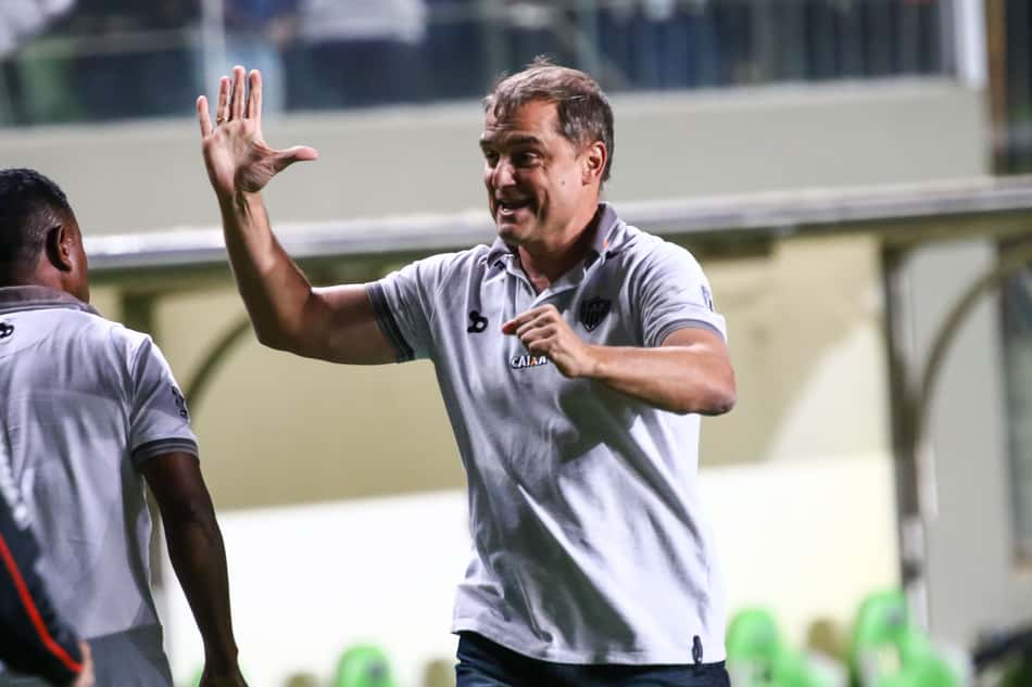 São Paulo escolhe Diego Aguirre e acerta detalhes para assinar contrato