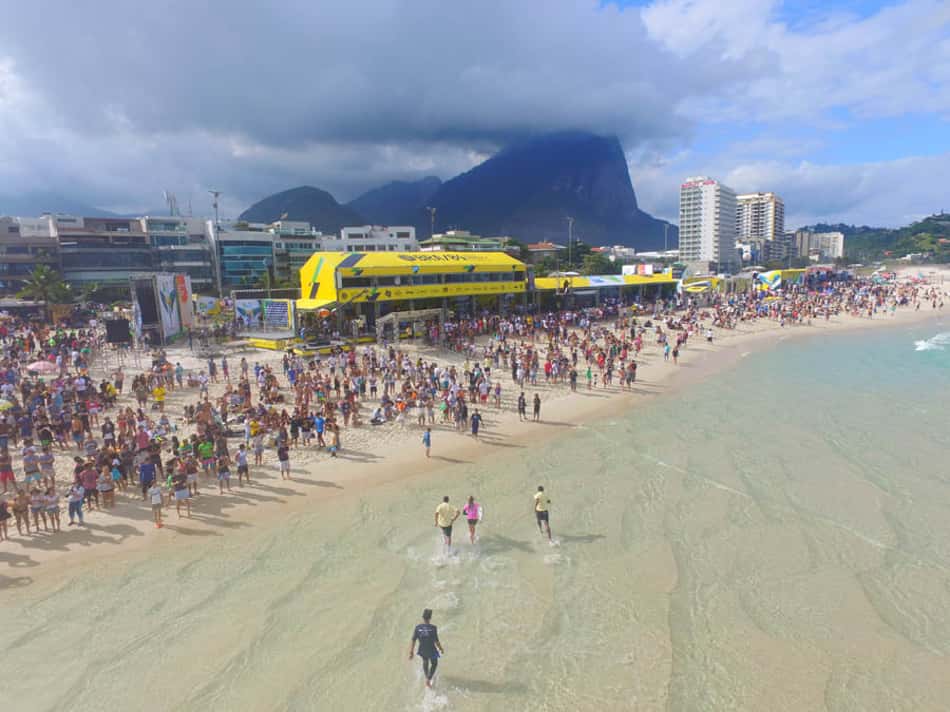 Postinho 'vence' Grumari na preferência dos surfistas no Rio