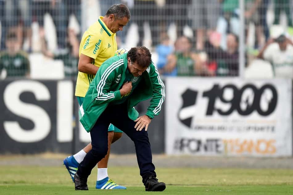 Árbitro de Ponte x Palmeiras relata expulsão de Cuca e sinalizadores