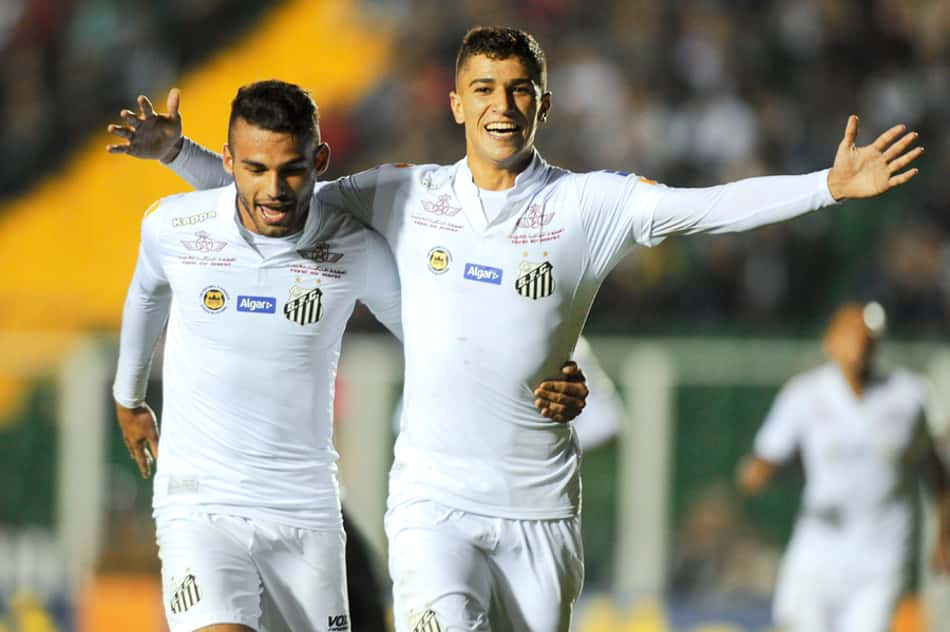 Confira imagens de Figueirense 2 x 2 Santos 