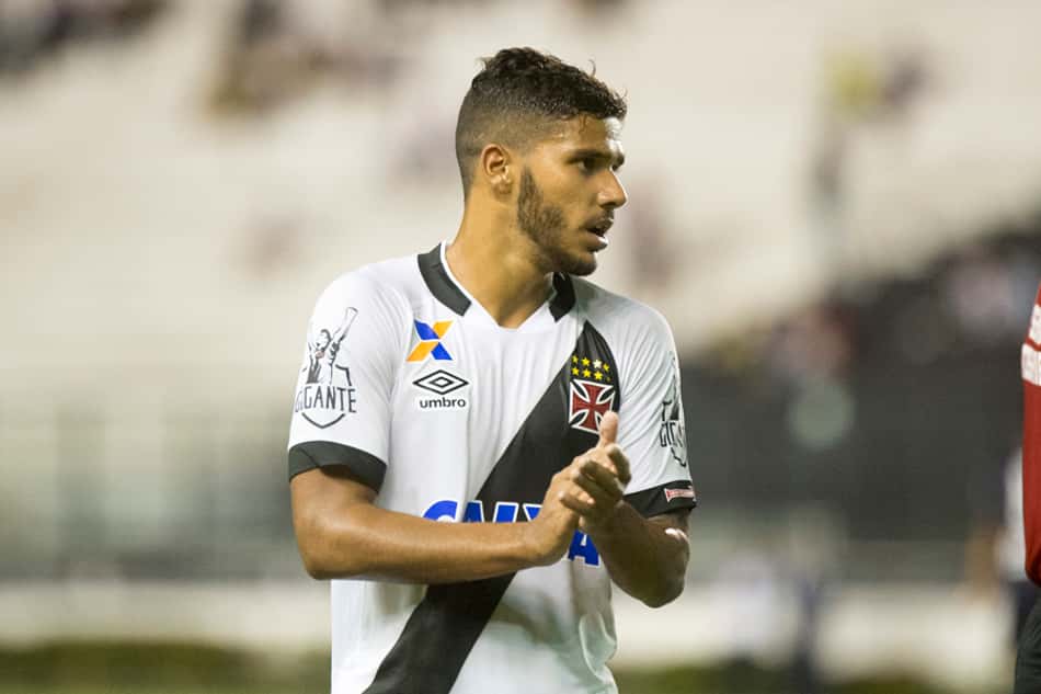 Henrique ressalta felicidade em renovação de contrato com o Vasco