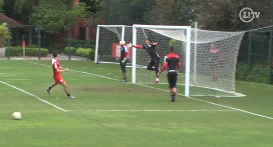 VÍDEO: Treino do São Paulo tem Denis, Rogério e promessa da base como destaques
