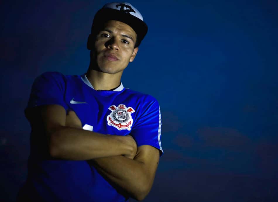 Marquinhos Gabriel posa para o LANCE! após treino do Corinthians 