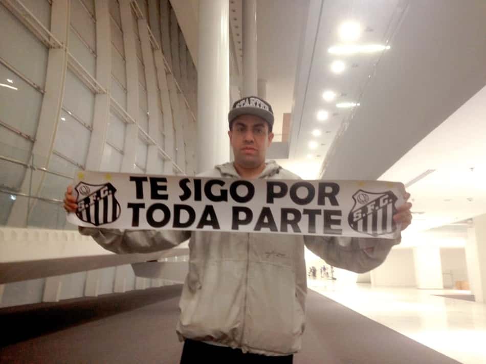 Santista burla proibição e assiste clássico na Arena Corinthians