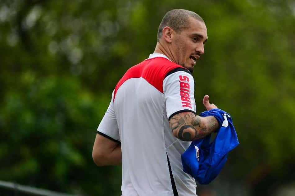 São Paulo prepara viagem a Portugal para investida decisiva por Maicon