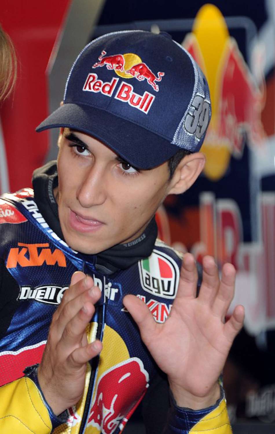 Fotos - veja o resgate de Luis Salom após o acidente na Moto2 
