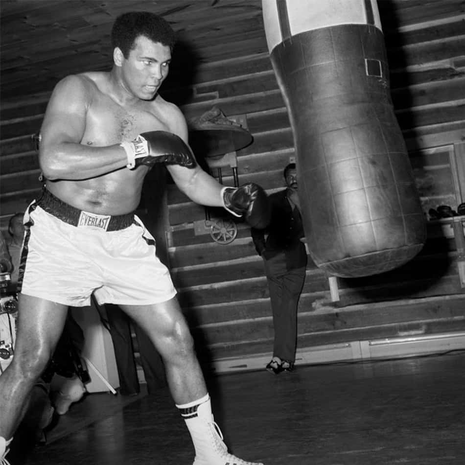 Cinturão de Muhammad Ali é leiloado por bolada nos EUA