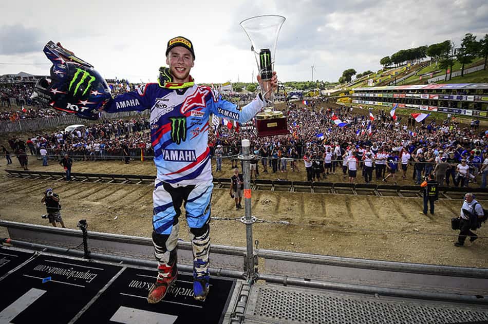 Febvre subiu em casa no lugar mais alto do pódio