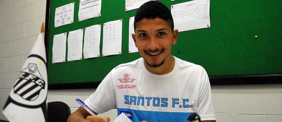 Yuri assinou contrato com o Santos até o fim de 2017 