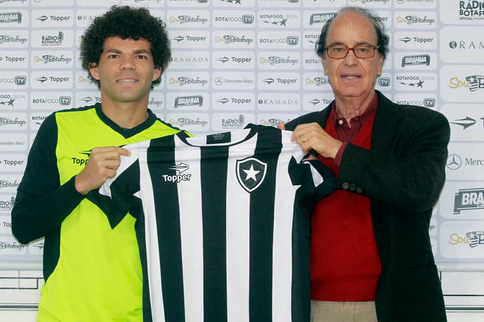 Com Camilo sendo triunfo, Botafogo busca vencer a primeira fora de casa