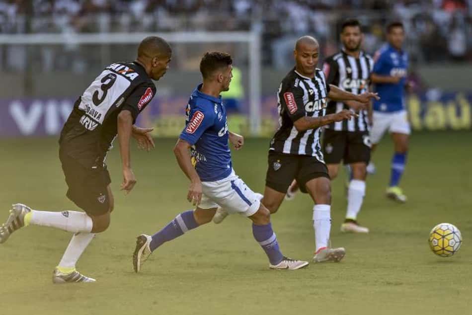 Poupados, Arrascaeta e Ariel podem desfalcar o Cruzeiro contra o Sport