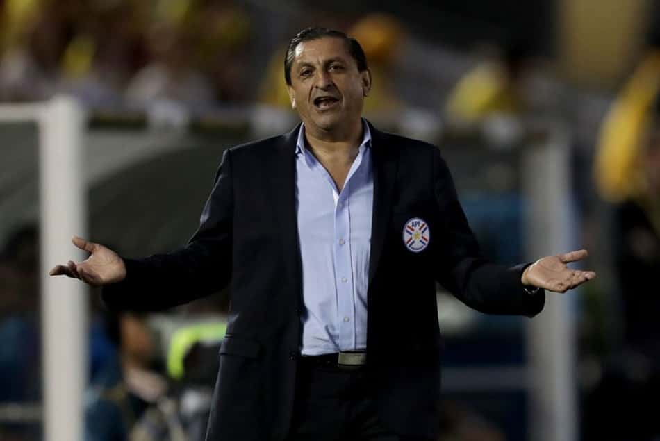 Após queda na Copa América, Ramón Díaz pede demissão no Paraguai