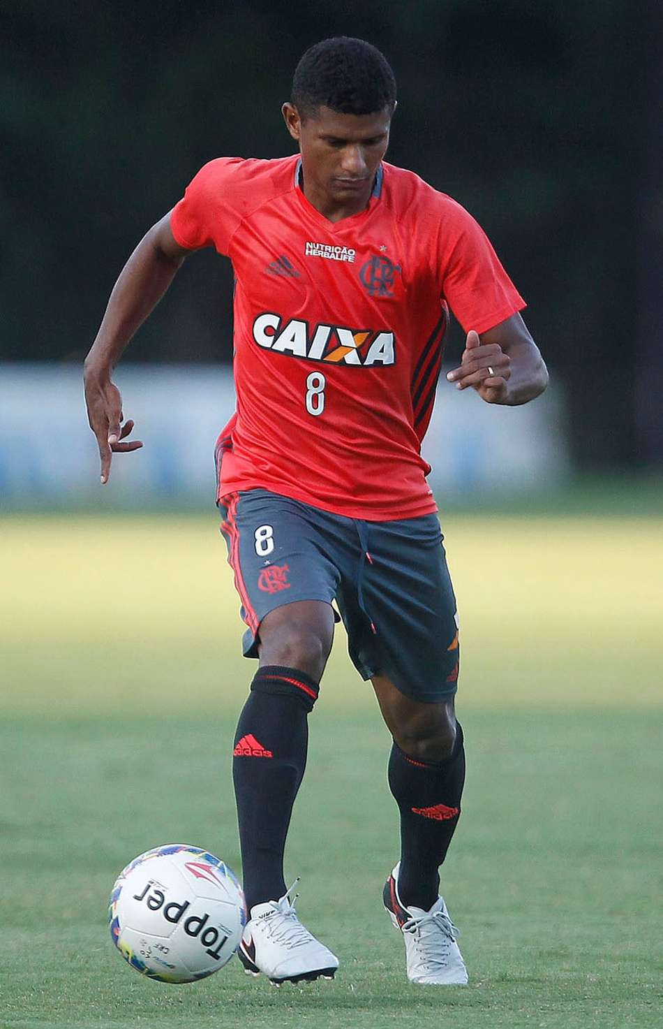 Marcio Araujo tem contrato somente até o fim deste ano